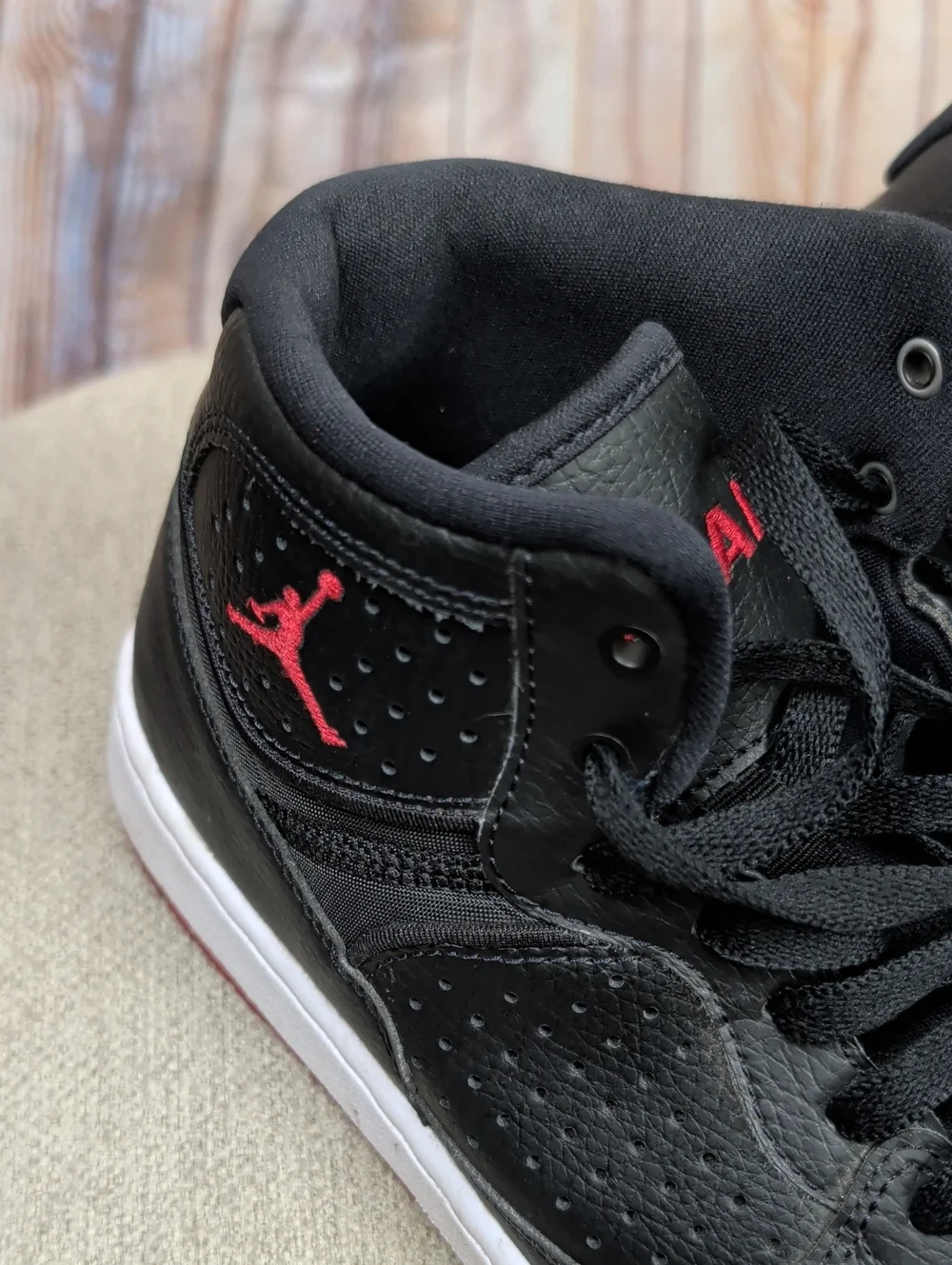 Jordan Jumpman Black and Red Mid-Top Sneakers Men's 10